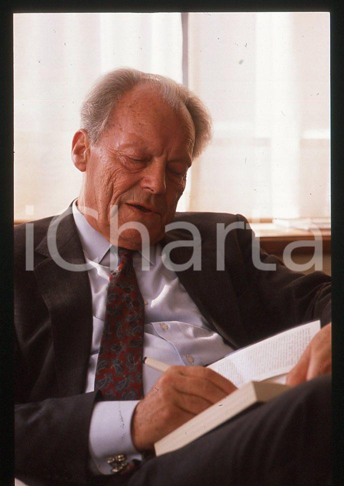 35mm vintage slide*1989 VIAREGGIO Willy BRANDT presenta "My life in politics" 32