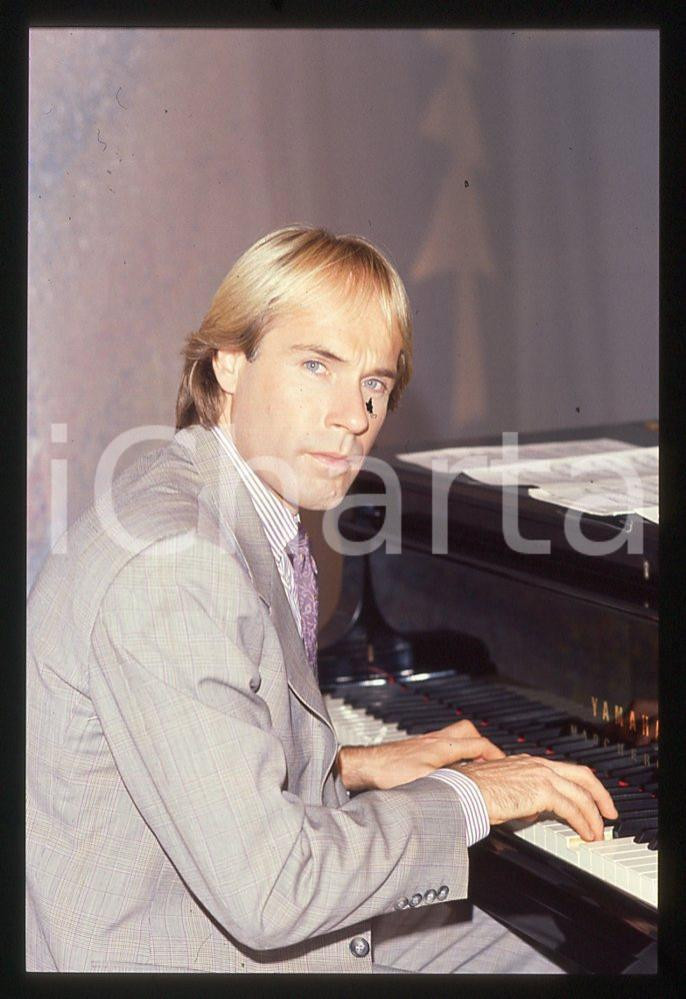 35mm vintage slide*1982 MUSICA Richard CLAYDERMAN concerto in salotto privato 1