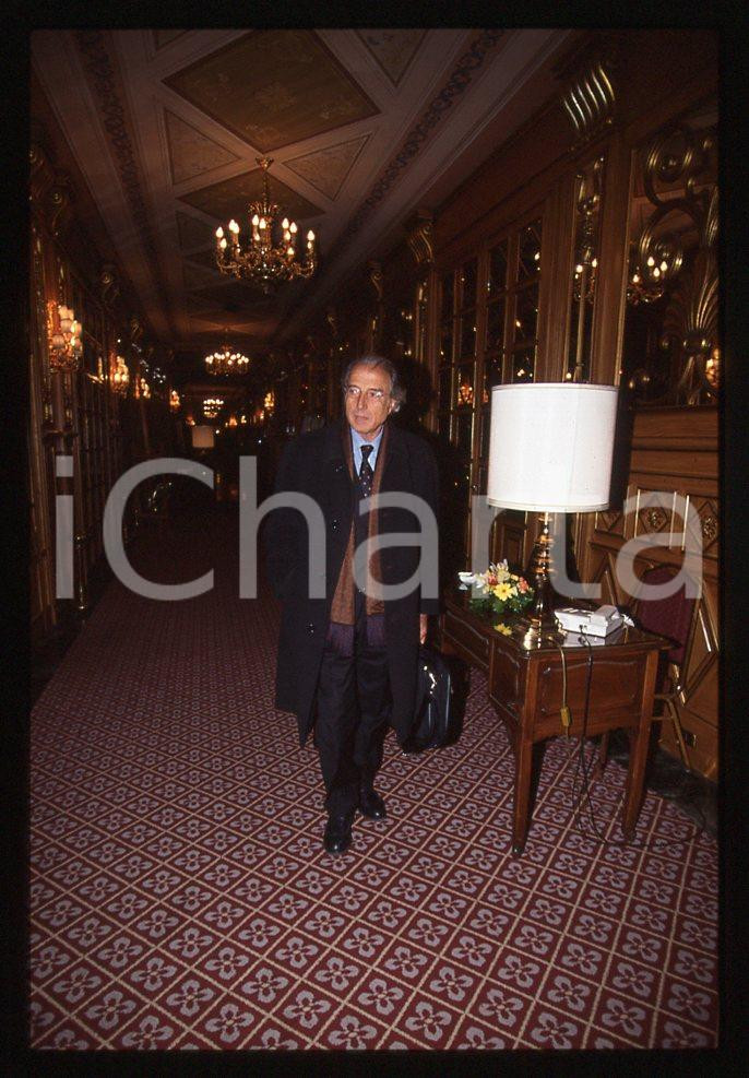 35mm vintage slide* 1996 MILANO Gaetano PECORELLA congresso  "Paradigma" 3