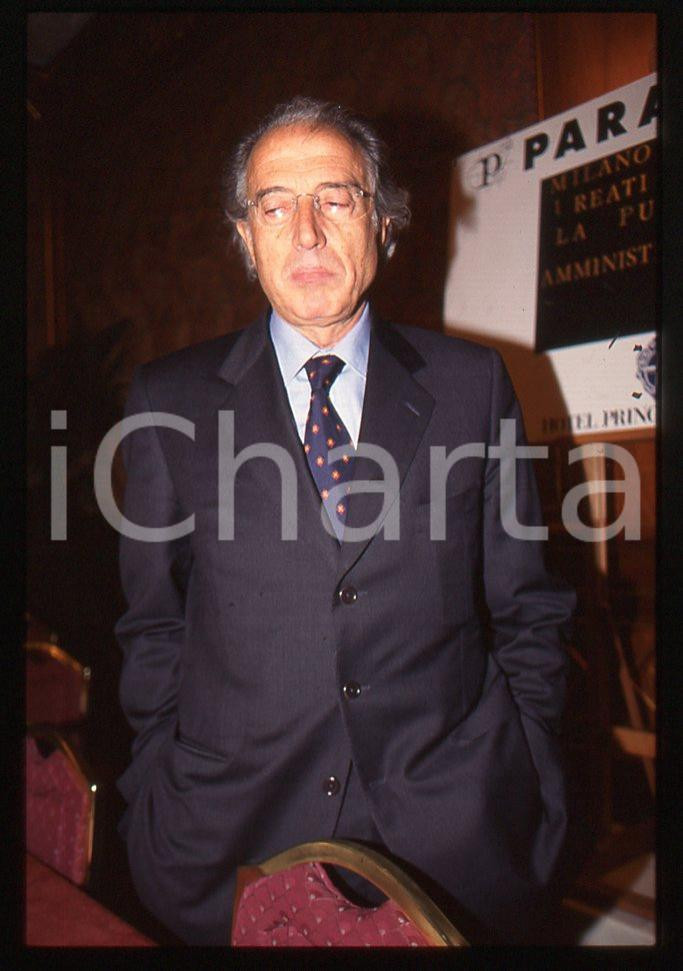 35mm vintage slide* 1996 MILANO Gaetano PECORELLA congresso  "Paradigma" 8