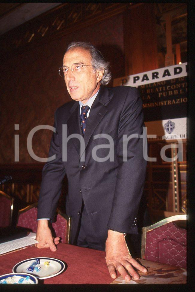 35mm vintage slide* 1996 MILANO Gaetano PECORELLA congresso  "Paradigma" 9