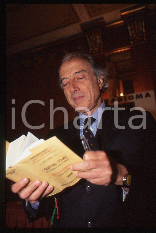 35mm vintage slide* 1996 MILANO Gaetano PECORELLA congresso  "Paradigma" 10