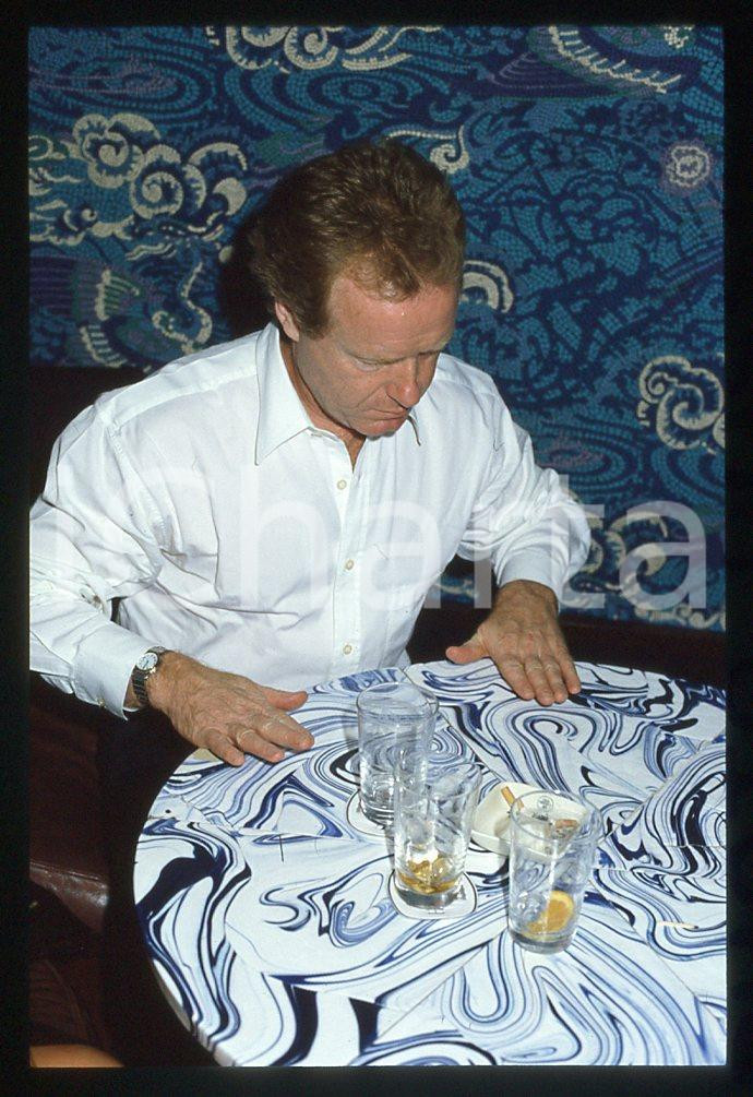 35mm vintage slide* 1987 CINEMA Ridley SCOTT al tavolo di un ristorante 11