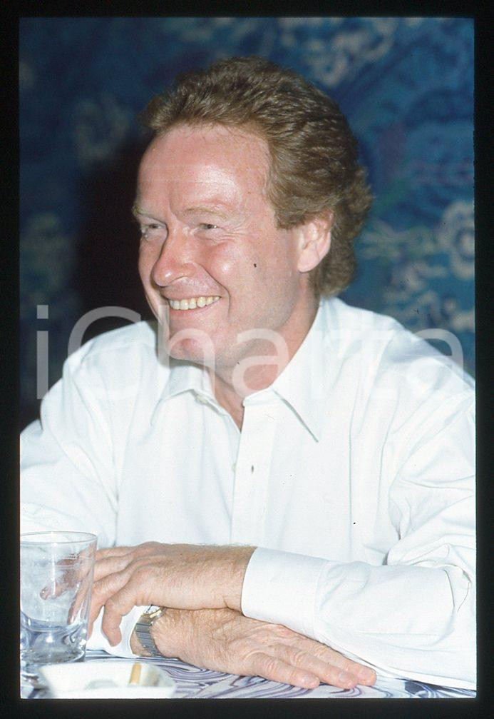 35mm vintage slide* 1987 CINEMA Ridley SCOTT al tavolo di un ristorante 1