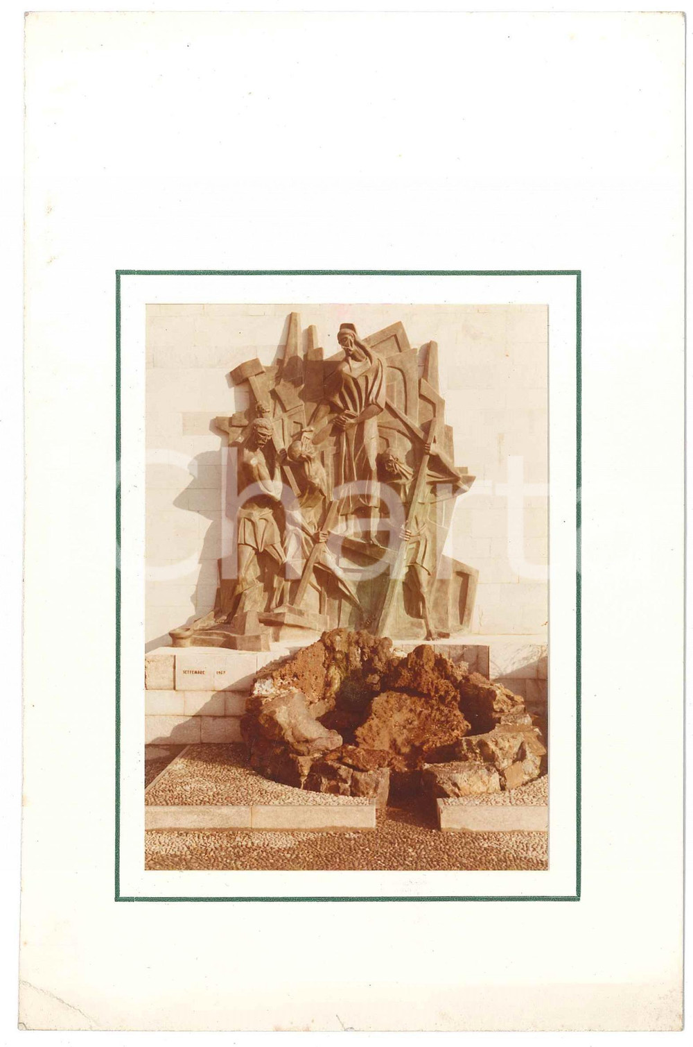 Fotografia d epoca originale 1970 ca VILLADOSSOLA Il nuovo Monumento al Lavoro  Foto 13x19 cm 1