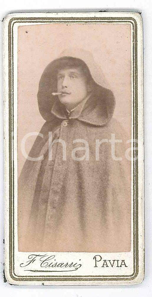 1880 ca PAVIA Giovane uomo incappucciato con sigaretta - Foto CISARRI - CURIOSA