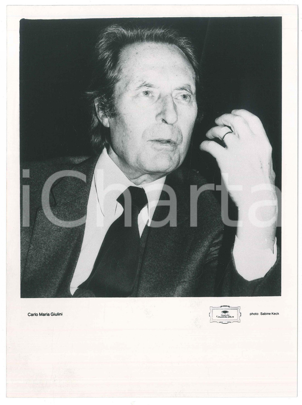 1990 ca MUSICA Carlo Maria GIULINI Ritratto del direttore d'orchestra - Foto (7) Fotografia di agenzia.  FAIR/discreto difetti al recto Formato: 18x24 cm originale e autentica 1