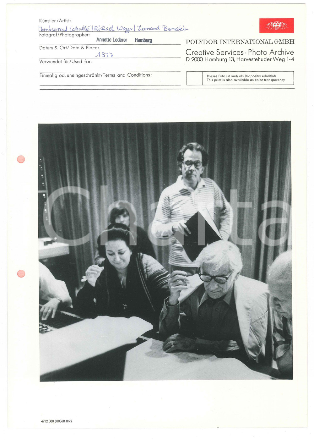 1977 MUSICA Leonard BERNSTEIN Montserrat CABALLÃ‰ Michael WAGER Foto POLYDOR Fotografia d'epoca, montata su cartoncino. FAIR/discreto Fori da classificatore al margine sinistro Formato: 21x30 cm / 15x17 cm originale e autentica 1