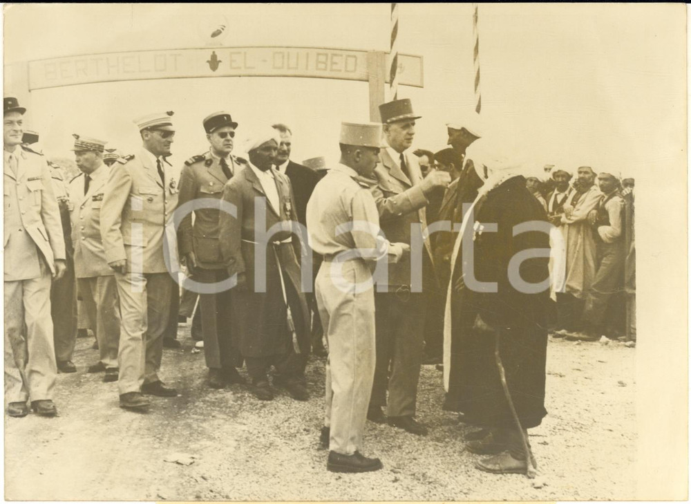 1959 YOUB / BERTHELOT (ALGERIE) Arrivée du général Charles DE GAULLE *Photo