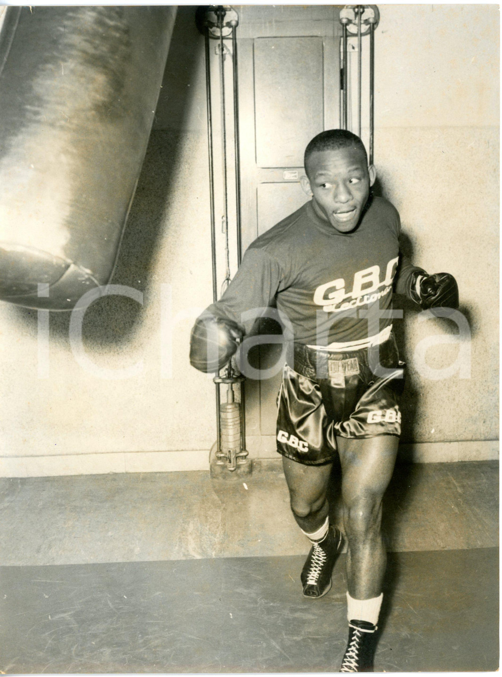 1962 MILANO Palestra Ignis - BOXE Pesi Welter - Allenamento di Eddie PERKINS