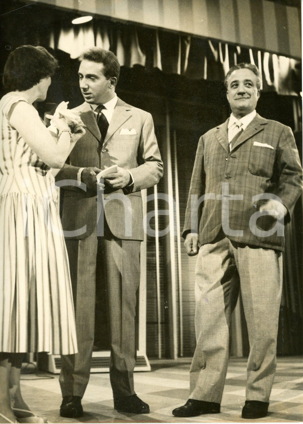 1958 LASCIA O RADDOPPIA? Mike BONGIORNO con Sandro BERTOLINI e Sandra PIODA