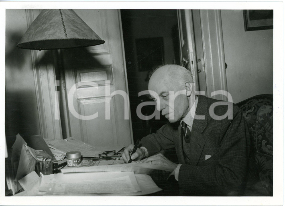 1959 TORINO Carlo BISCARETTI DI RUFFIA al lavoro nel suo studio *Foto 18x13