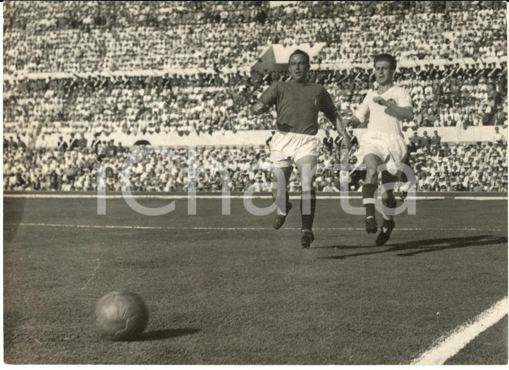 1953 ROMA CALCIO ITALIA-UNGHERIA 0-3 - Attilio GIOVANNINI in azione - Foto 18x13