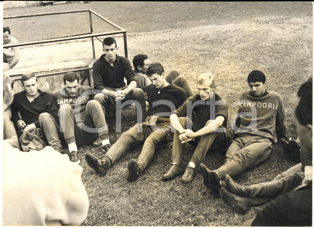 1964 (?) CALCIO SAMPDORIA La squadra alla fine di un allenamento *Foto 18x13