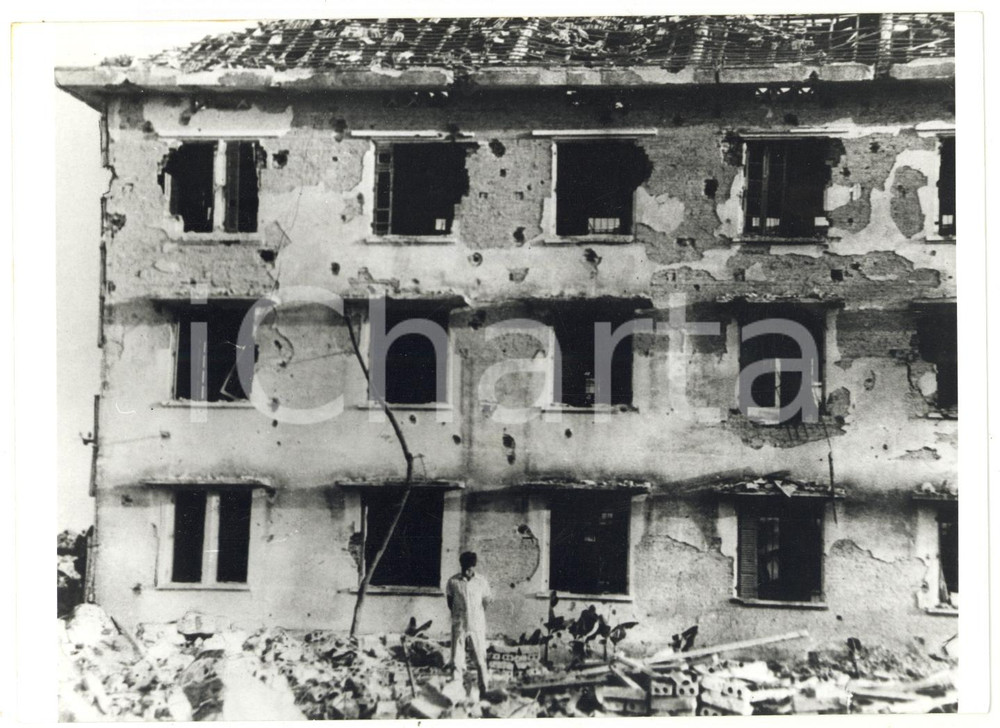 1972 GUERRA DEL VIETNAM - HAIPHONG Scuola dopo bombardamento americano *Foto