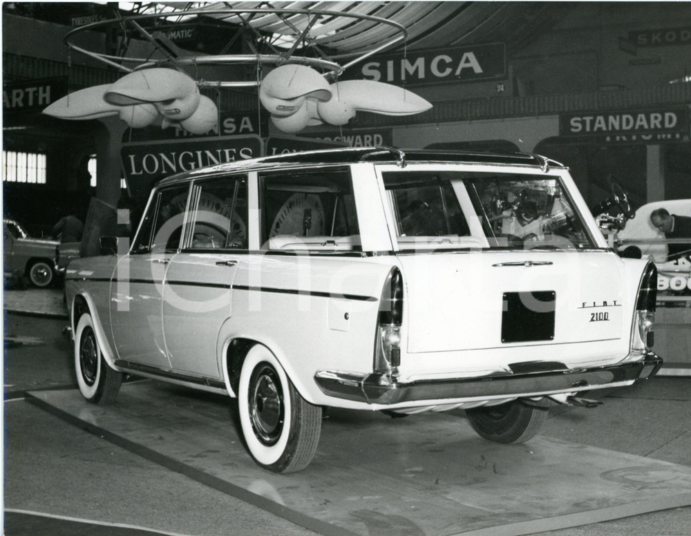 1959 GENEVE - Salone dell'Automobile - FIAT 2100 familiare *Foto 24x18