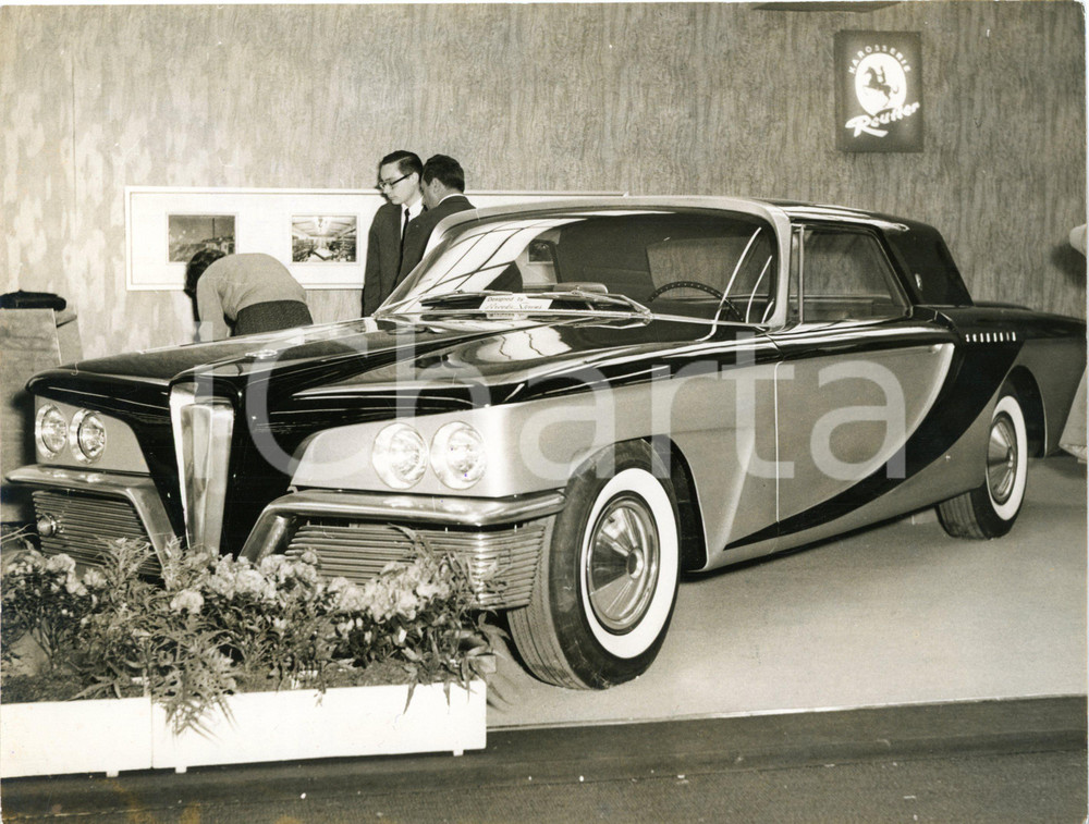 1959 GENEVE Salone dell'Auto - "SCIMITAR" CHRYSLER disegnata da Brooks STEVENS