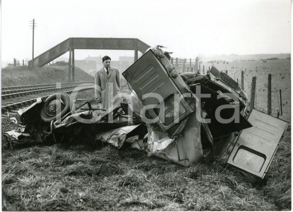 1960 PYLE (WALES) Train crash - Policeman with a smashed tv van *Photo