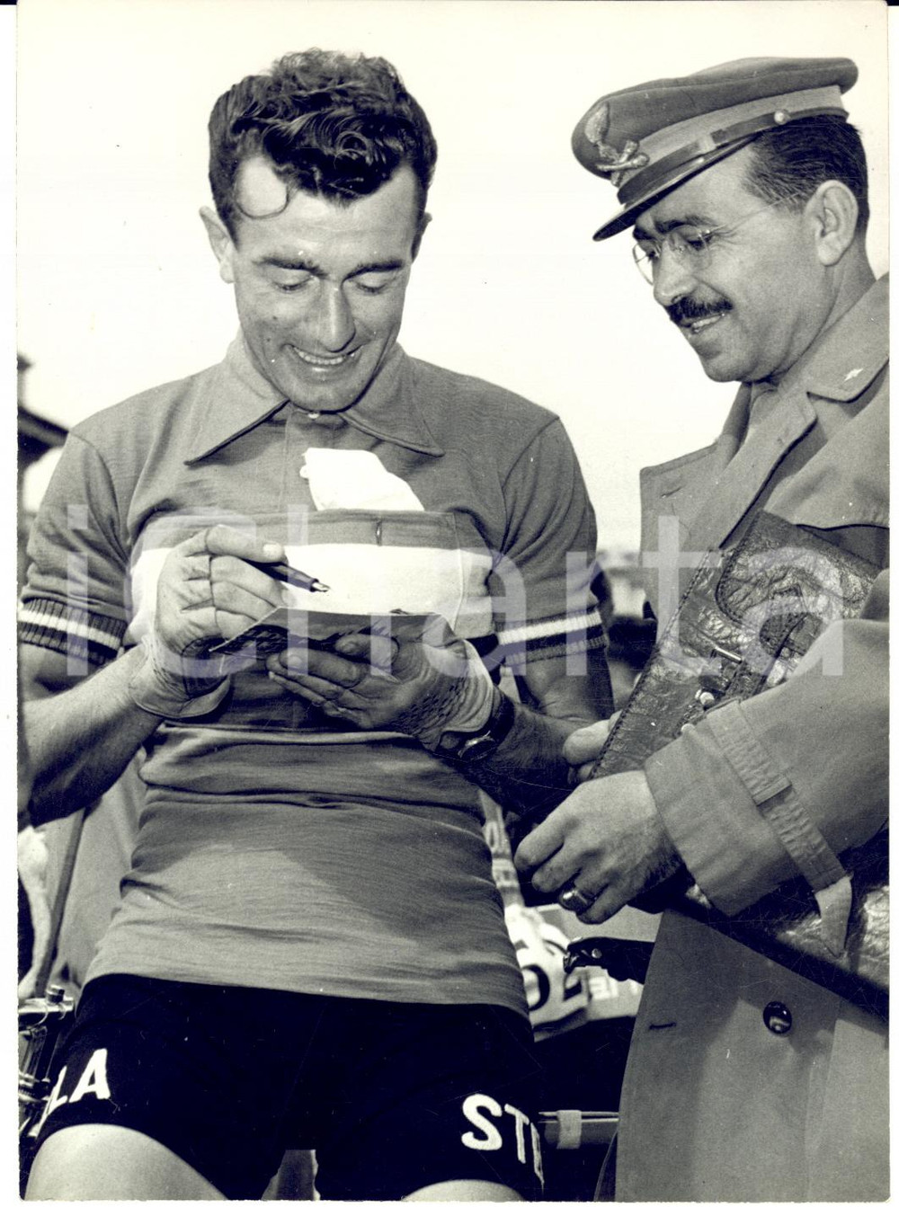 1954 CICLISMO GIRO D'ITALIA Louison BOBET firma autografi *Foto 13x18 cm