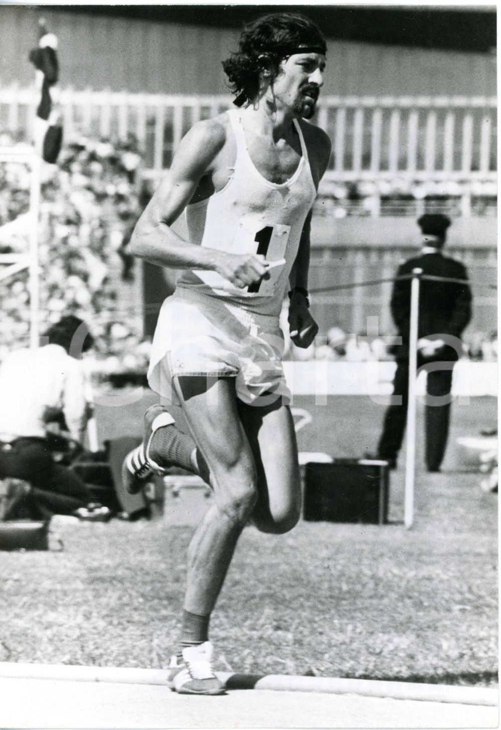 1972 LONDON -  ATLETICA LEGGERA David BEDFORD record mondiale 10.000 metri *Foto