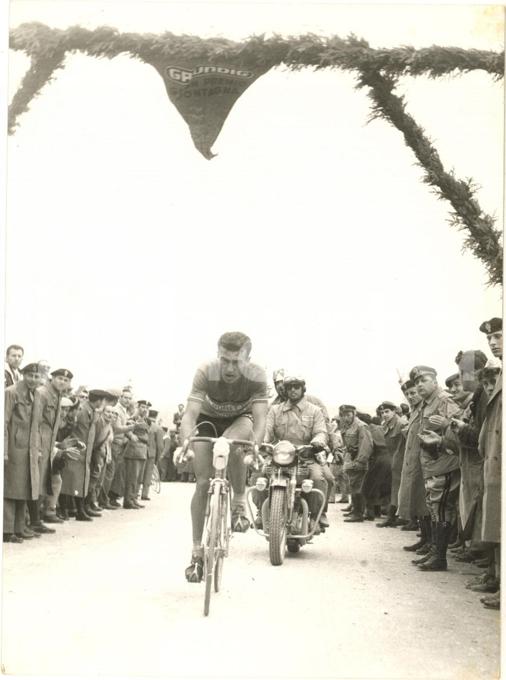 1957 CICLISMO GIRO D'ITALIA TRENTINO Louison BOBET sul Passo BROCON - Foto