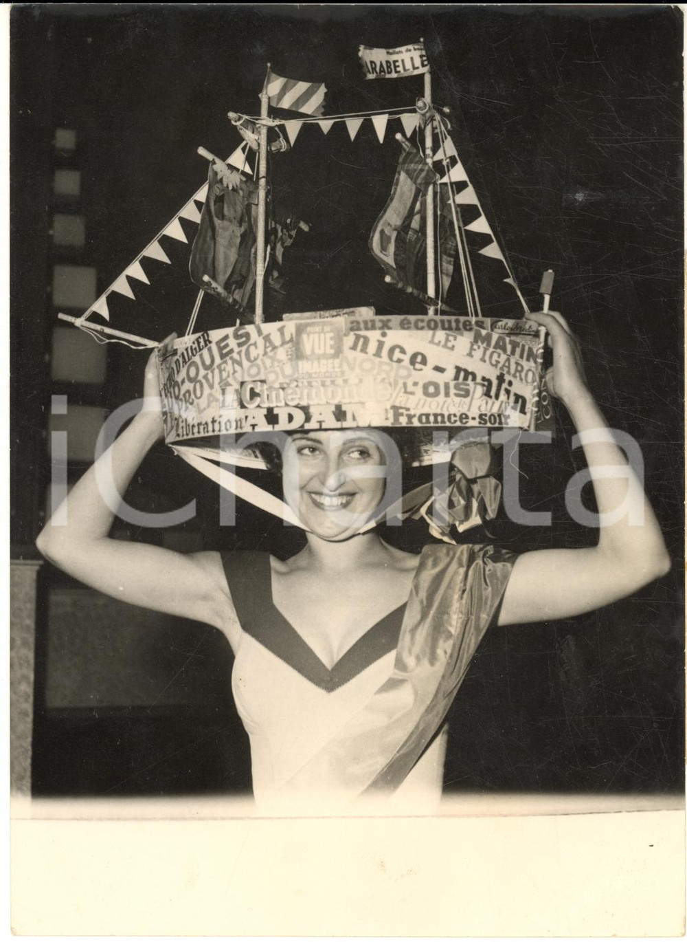 1954 MODE PARIS Suzanne MAYSONNAVE reine des catherinettes *Photo 13x18