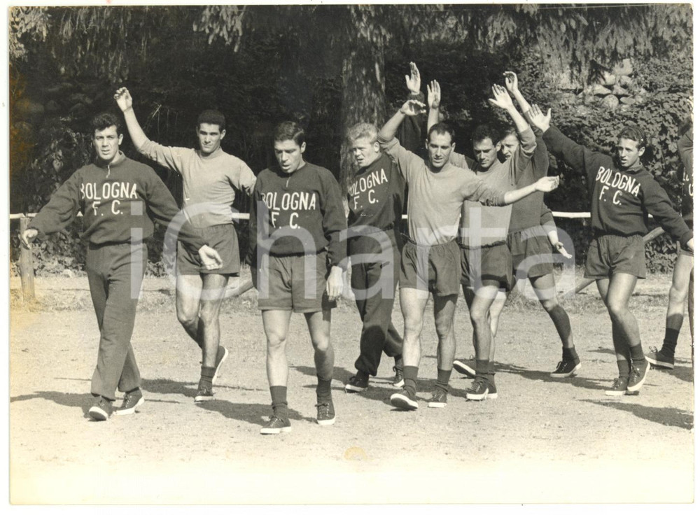 1962 BUDAPEST CALCIO Coppa Mitropa - Squadra del BOLOGNA in allenamento *Foto