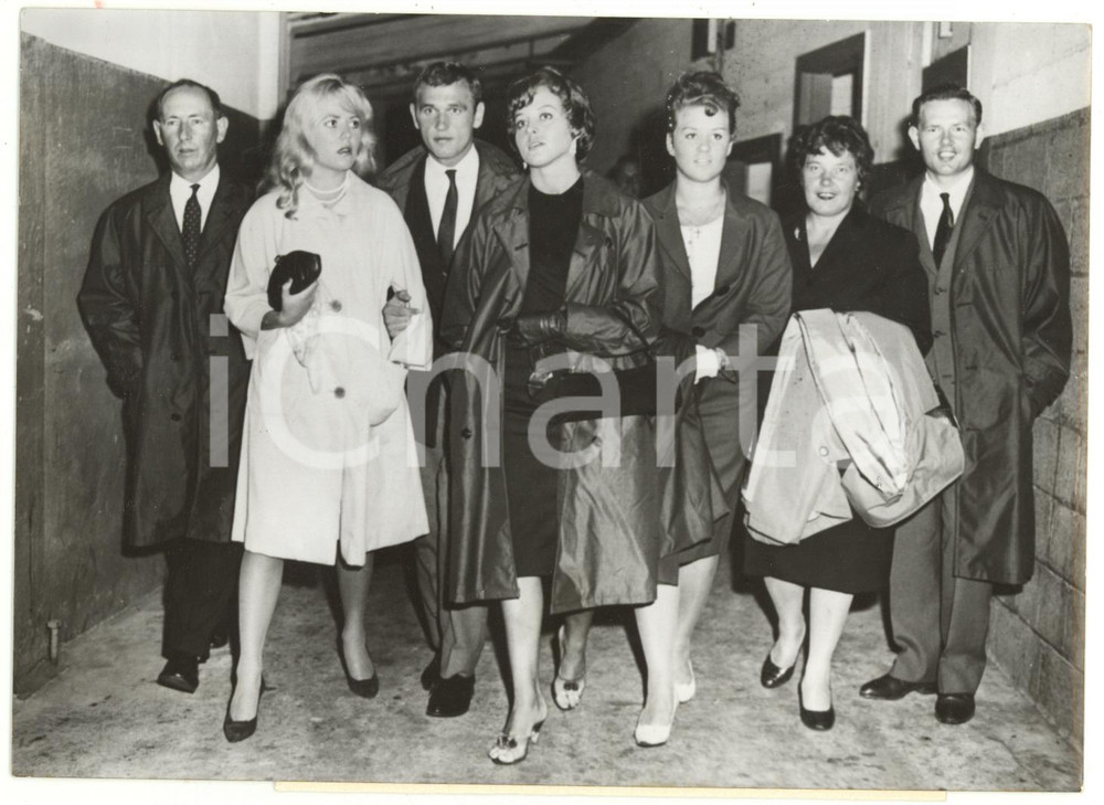 1959 NEW YORK BOXE Ingemar JOHANSSON's family waiting for match vs PATTERSON