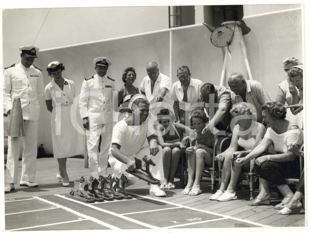 1960 MEDITERRANEAN SEA British cruising liner ANDES - Betting on a "horse race"