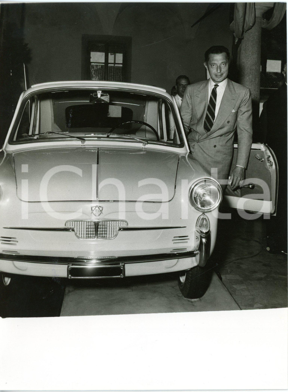 1957 MILANO Museo della Scienza - Gianni AGNELLI su AUTOBIANCHI BIANCHINA *Foto