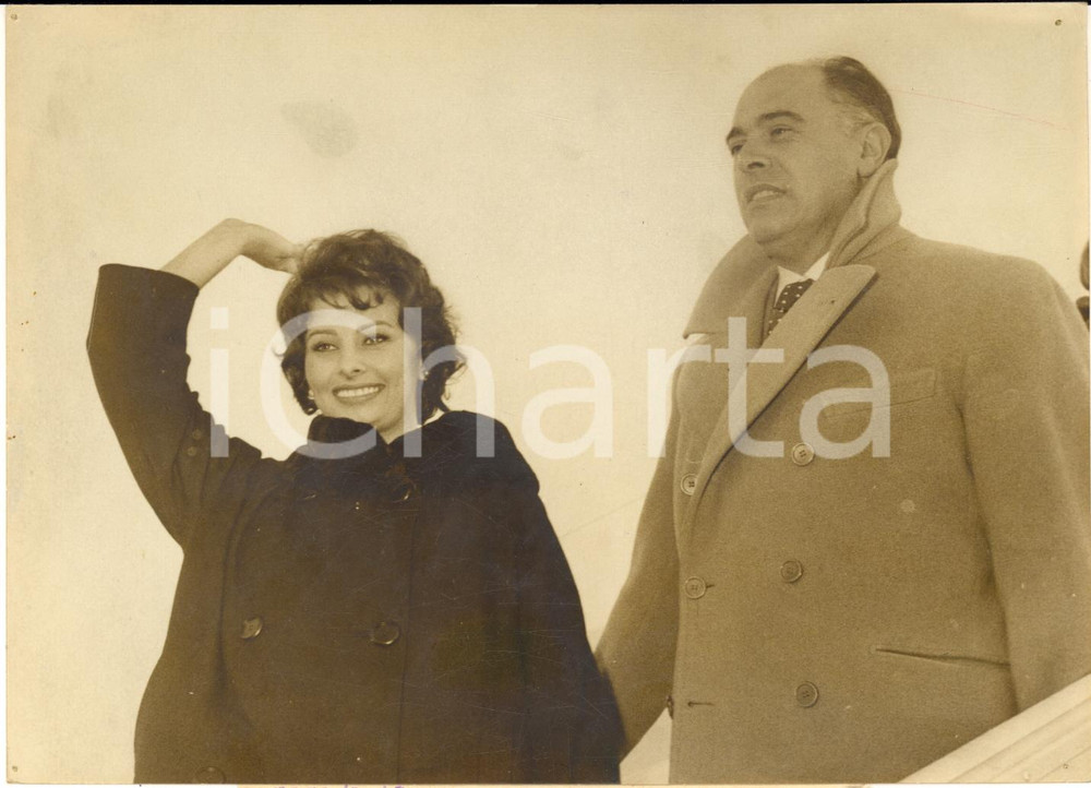 1957 PARIS ORLY - Arrivo di Sophia LOREN e Carlo PONTI - Foto 18X13 cm