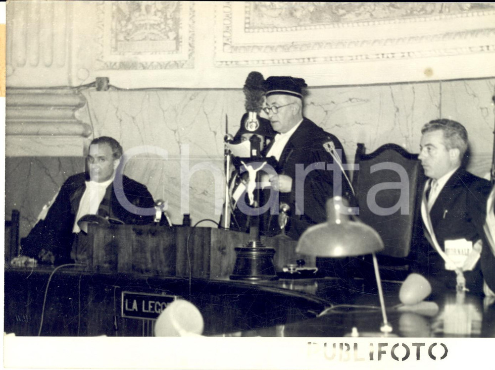 1955 ca Tribunale di PALERMO - Presidente CORLEO legge sentenza maxiprocesso