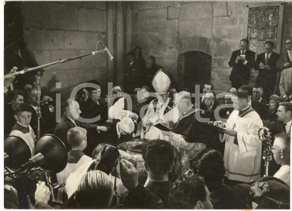 1959 REIMS Mons. Georges BEJOT battezza pittore Léonard Tsuguharu FOUJITA - Foto