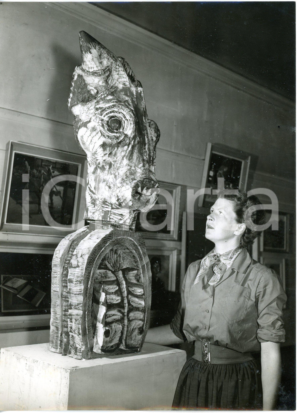 1956 LONDON RBA EXHIBITION - Ann ASHTON looking "Animal Man" by Willi SOUKOP
