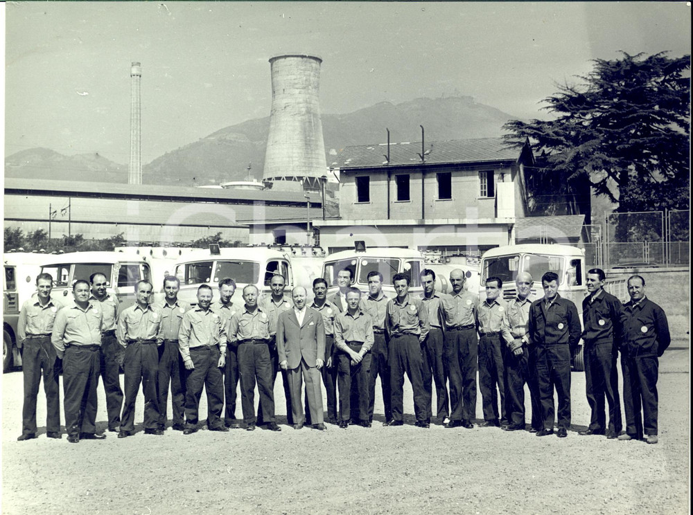 1960 ca GENOVA Dipendenti ERG - Edoardo Garrone Raffinerie - Foto di gruppo 