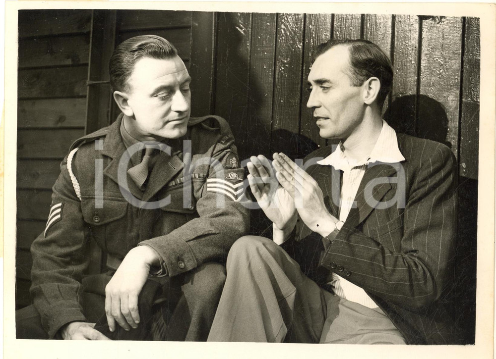 1953 KENT (UK) R.A.F. pilots JEFFREY and WALLER who spotted "the thing" (UFO)