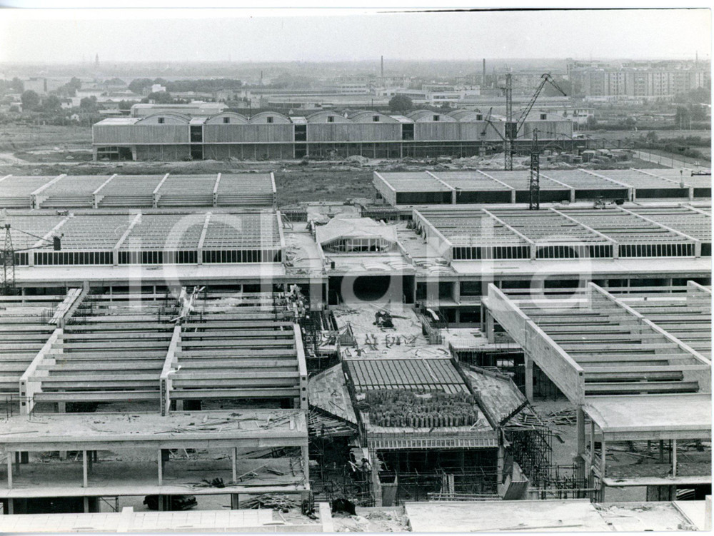 1963 MILANO Via Monte Cimone - Veduta del mercato ortofrutticolo in costruzione