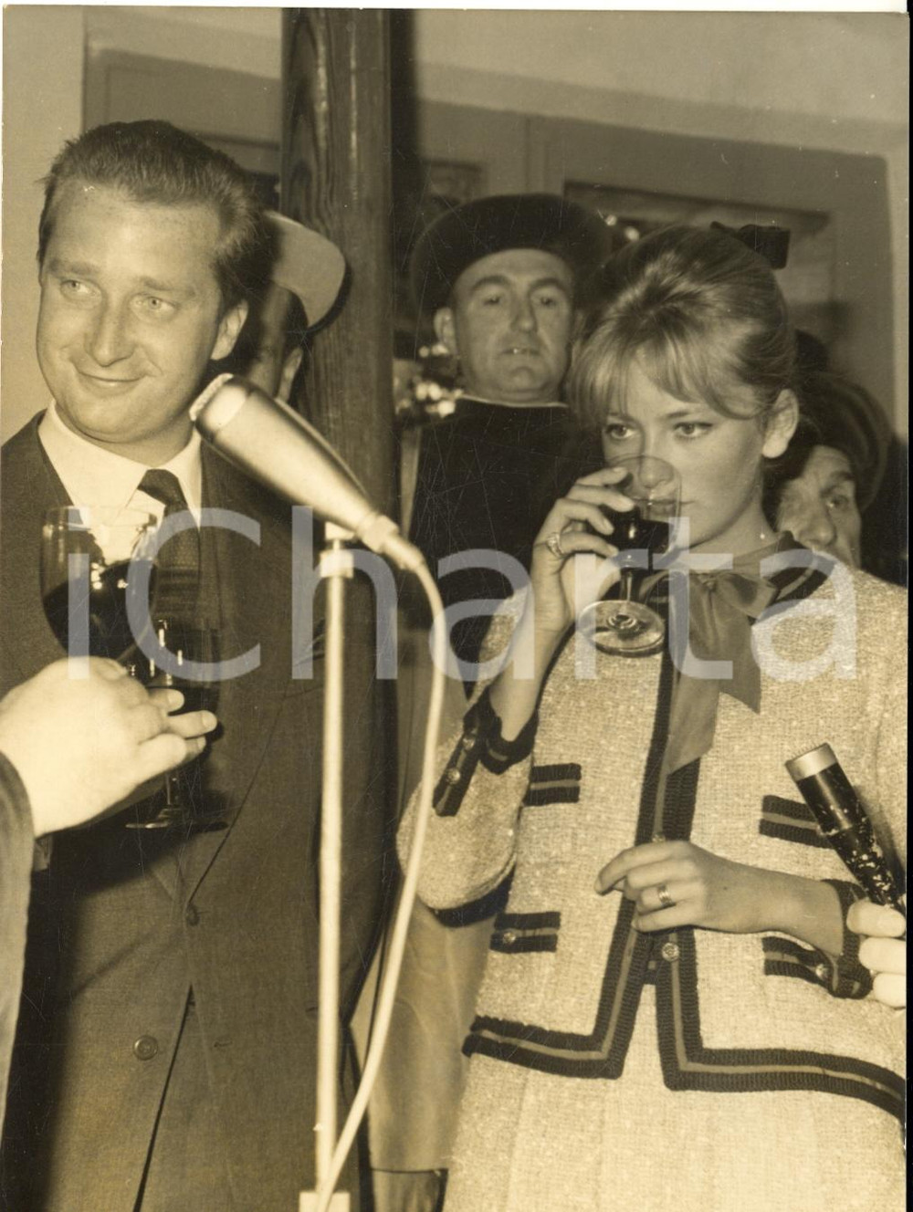 1962 BORDEAUX Albert et Paola de Lièges intronisés par Commanderie du Bontemps