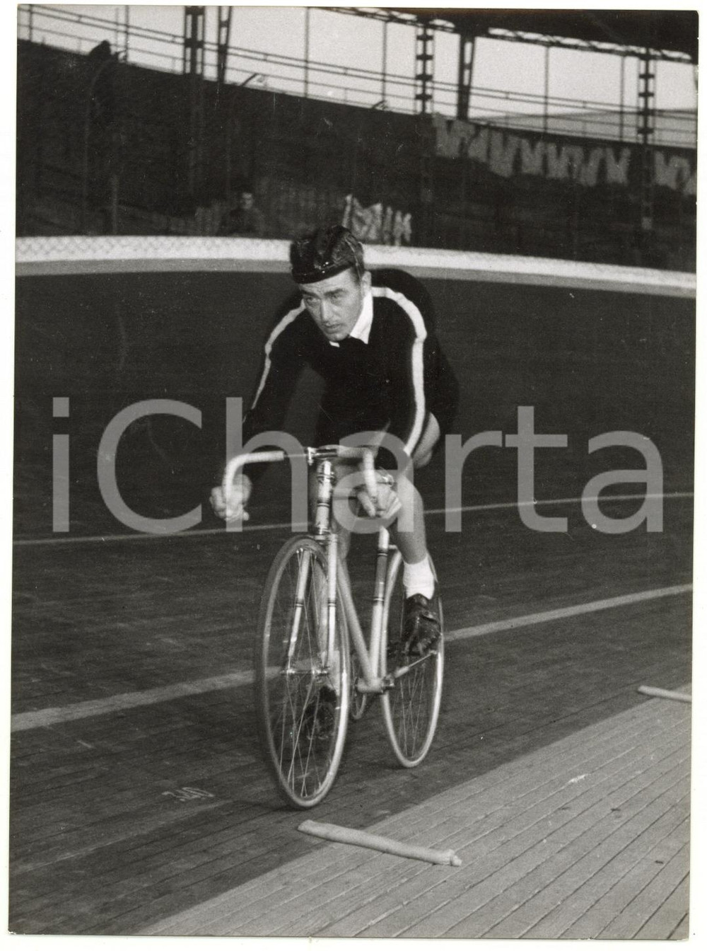 1954 CICLISMO MILANO VELODROMO VIGORELLI - Louison BOBET in allenamento *Foto