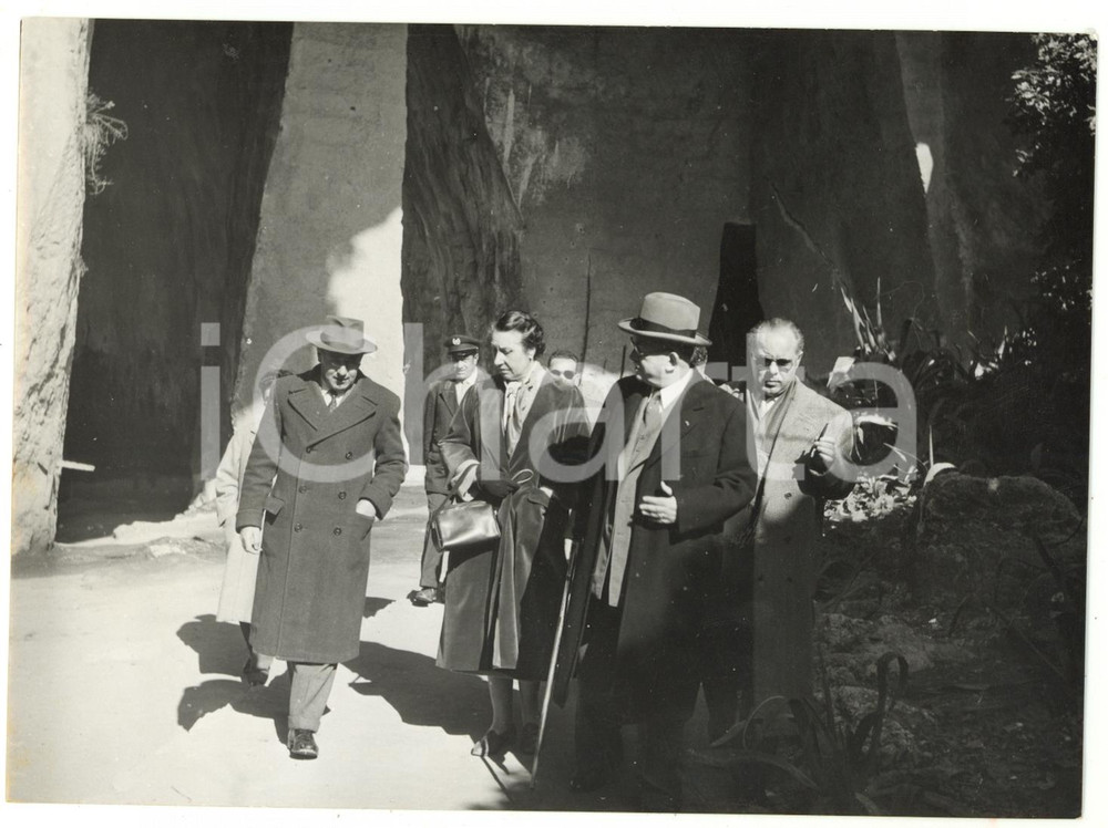 1954 SIRACUSA Teatro Greco - Vincent AURIOL con la moglie Michelle AUCOUTURIER