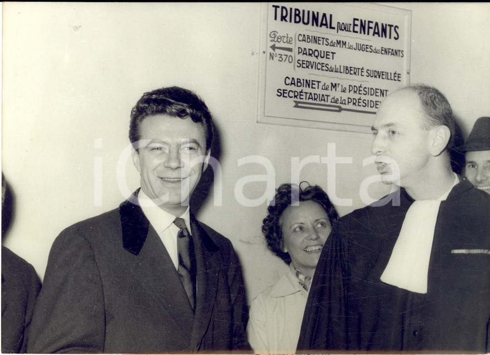 1960 PARIS Caso REMINGTON - Arrivo di Andre Porumbeanu in tribunale *Foto 18x13