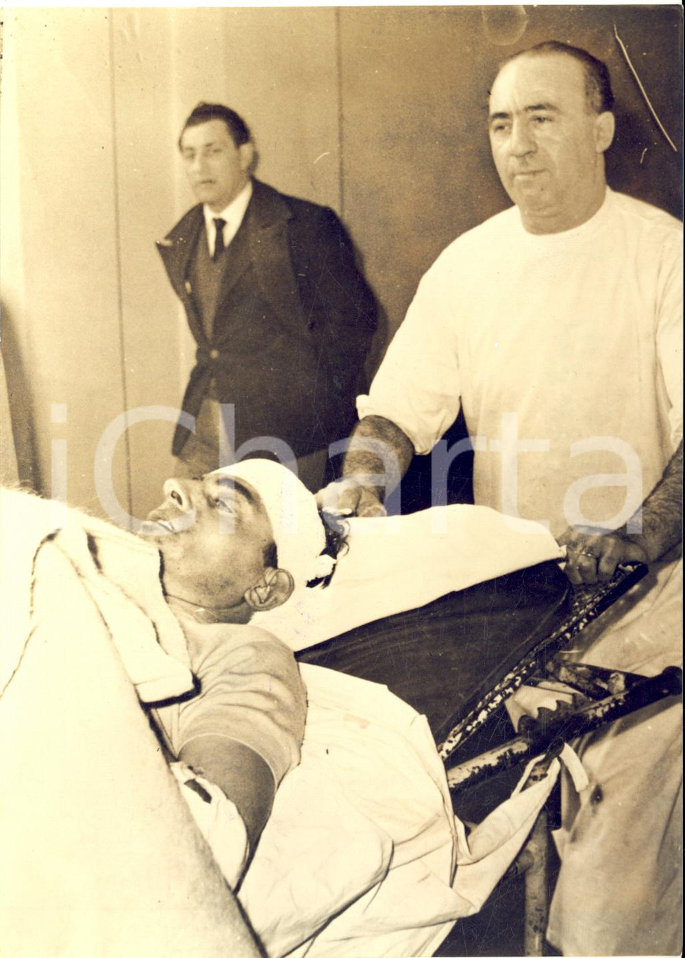 1959 SPINETTA MARENGO CICLISMO Fausto COPPI arriva in ospedale dopo un incidente