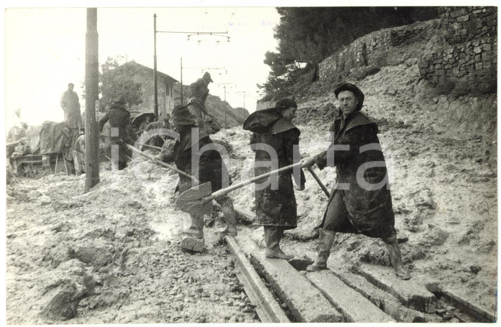 1959 ANDORA Frana sulla ferrovia - Operai al lavoro per liberare i binari
