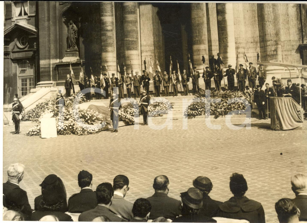 1957 PARIS Chiesa del Val-de-Grâce - Funerali dell'emiro Ali CHEKKAL - Foto