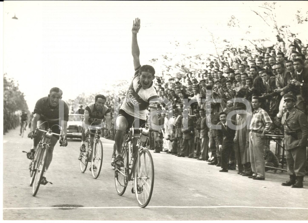 1953 CICLISMO GIRO D'ITALIA SAN BENEDETTO DEL TRONTO- Albino CRESPI vince tappa