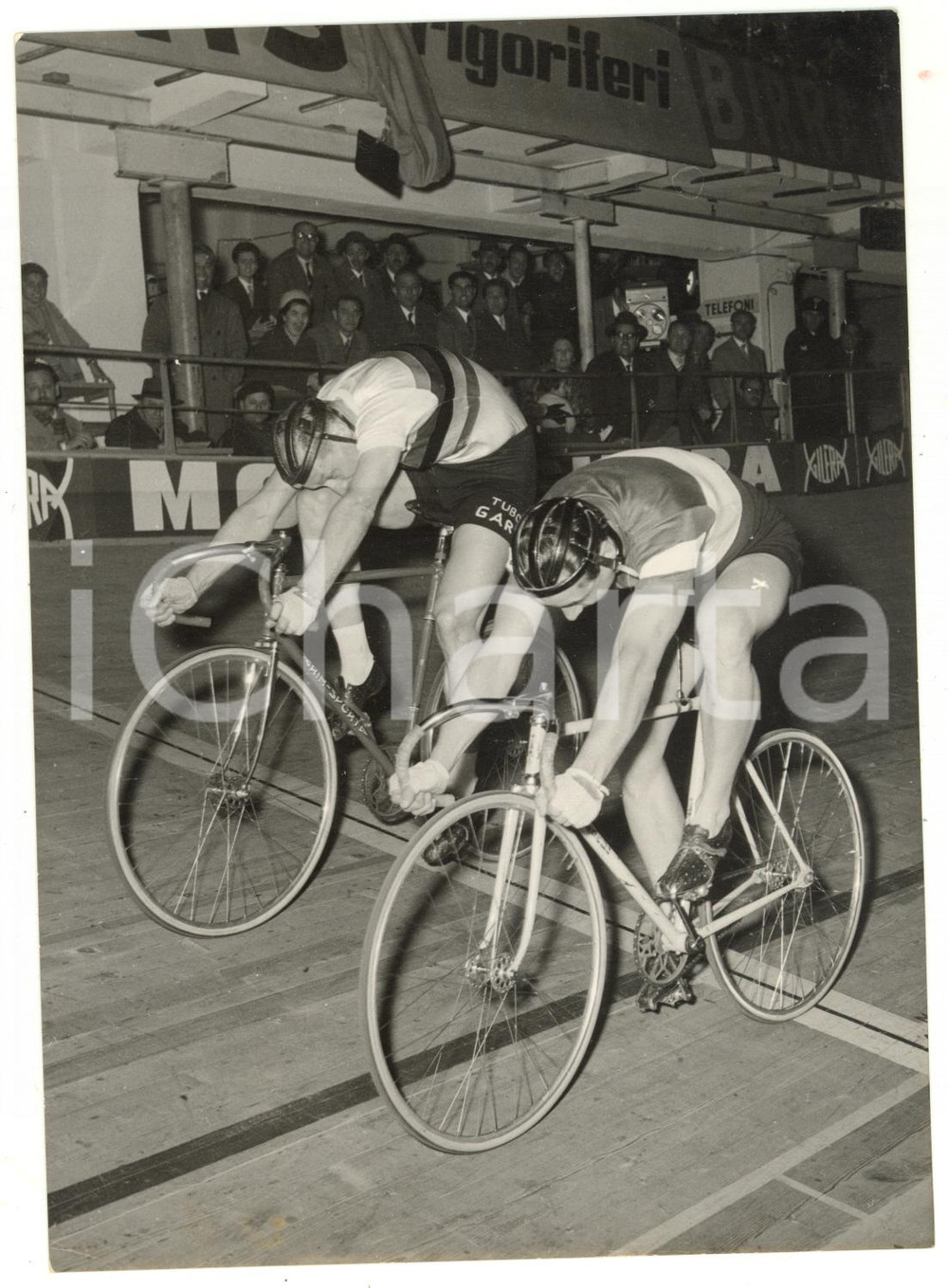 1958 CICLISMO MILANO Palazzo dello Sport - Antonio MASPES Jan DERKSEN in gara