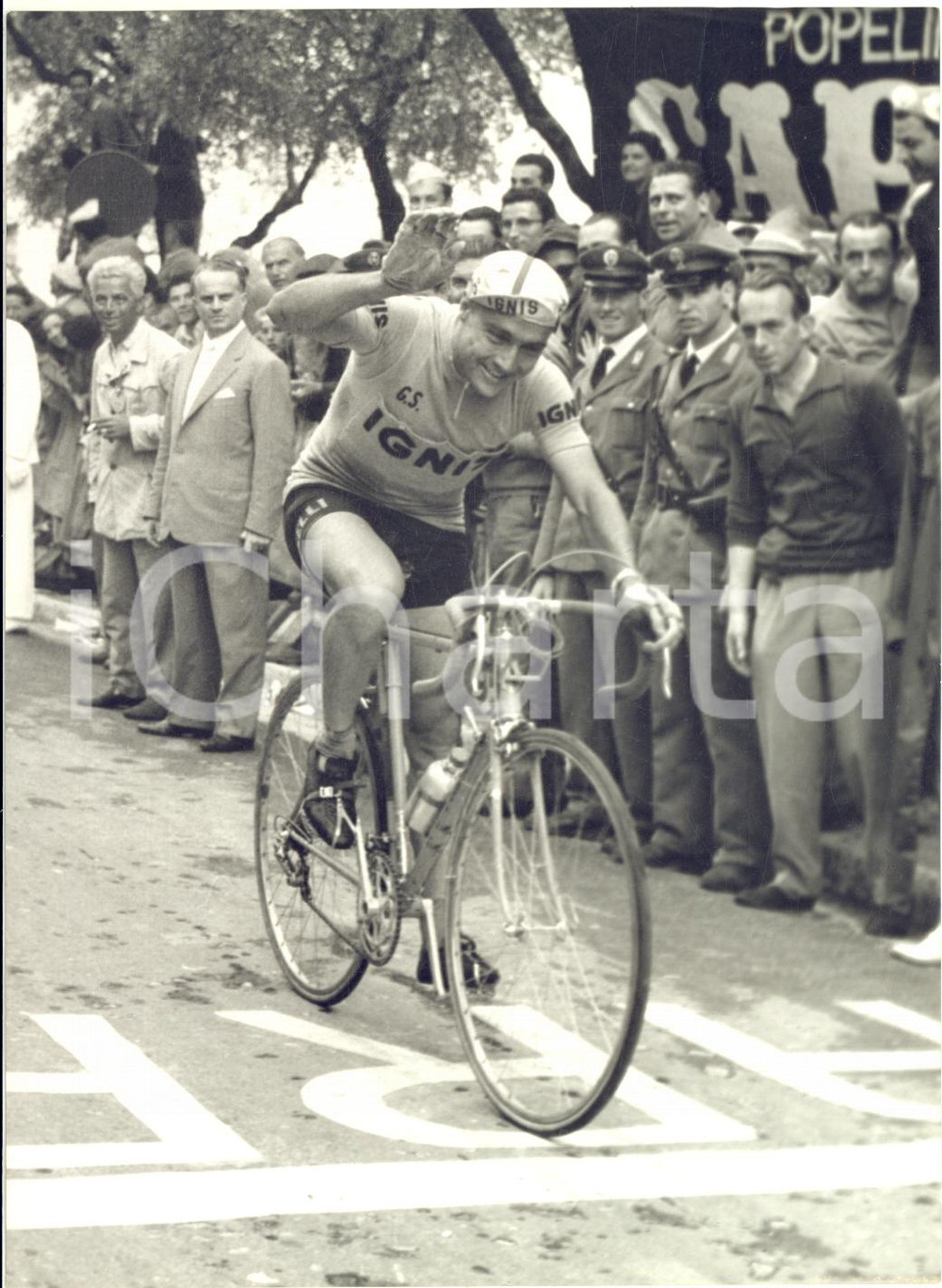 1958 GIRO D'ITALIA Miguel POBLET vince 20^ tappa SALO'-MILANO - Foto 13x18 cm