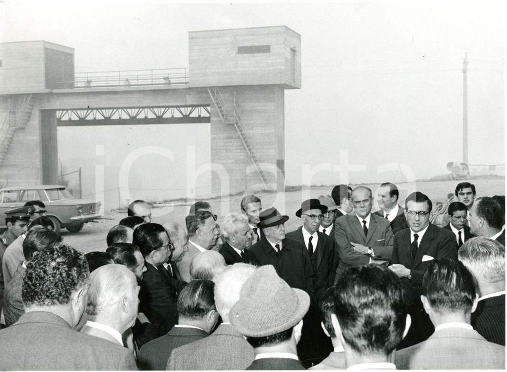 1967 CANALE MILANO-CREMONA-PO - Piero BASSETTI in visita al cantiere - Foto