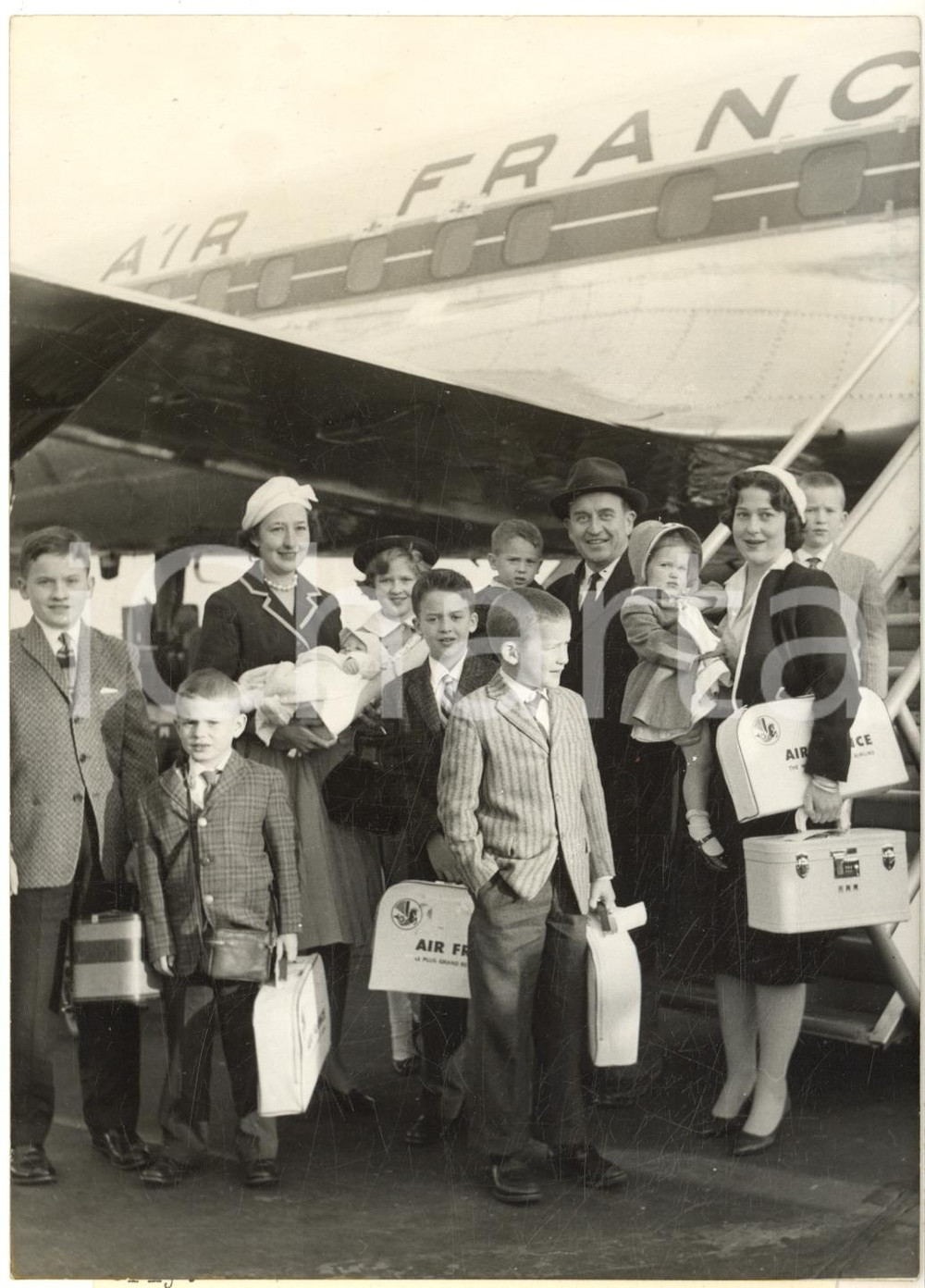 1960 PARIS ORLY Arrivo famiglia McMENAMIN con dieci figli - Volo AIR FRANCE Foto