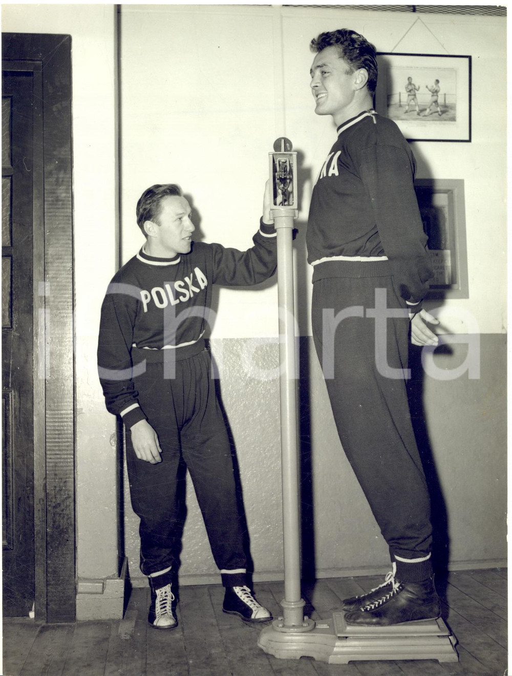1957 LONDON Riszard MANKA Henryk KUKIER biggest and smallest Polish boxers PHOTO